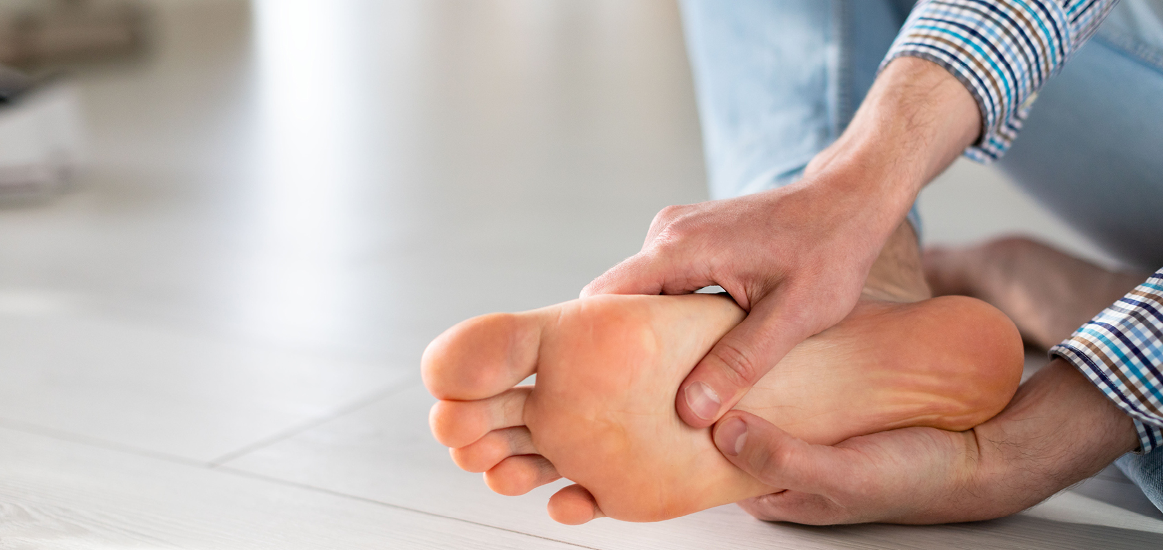 How To Manage Diabetic Foot Complications
