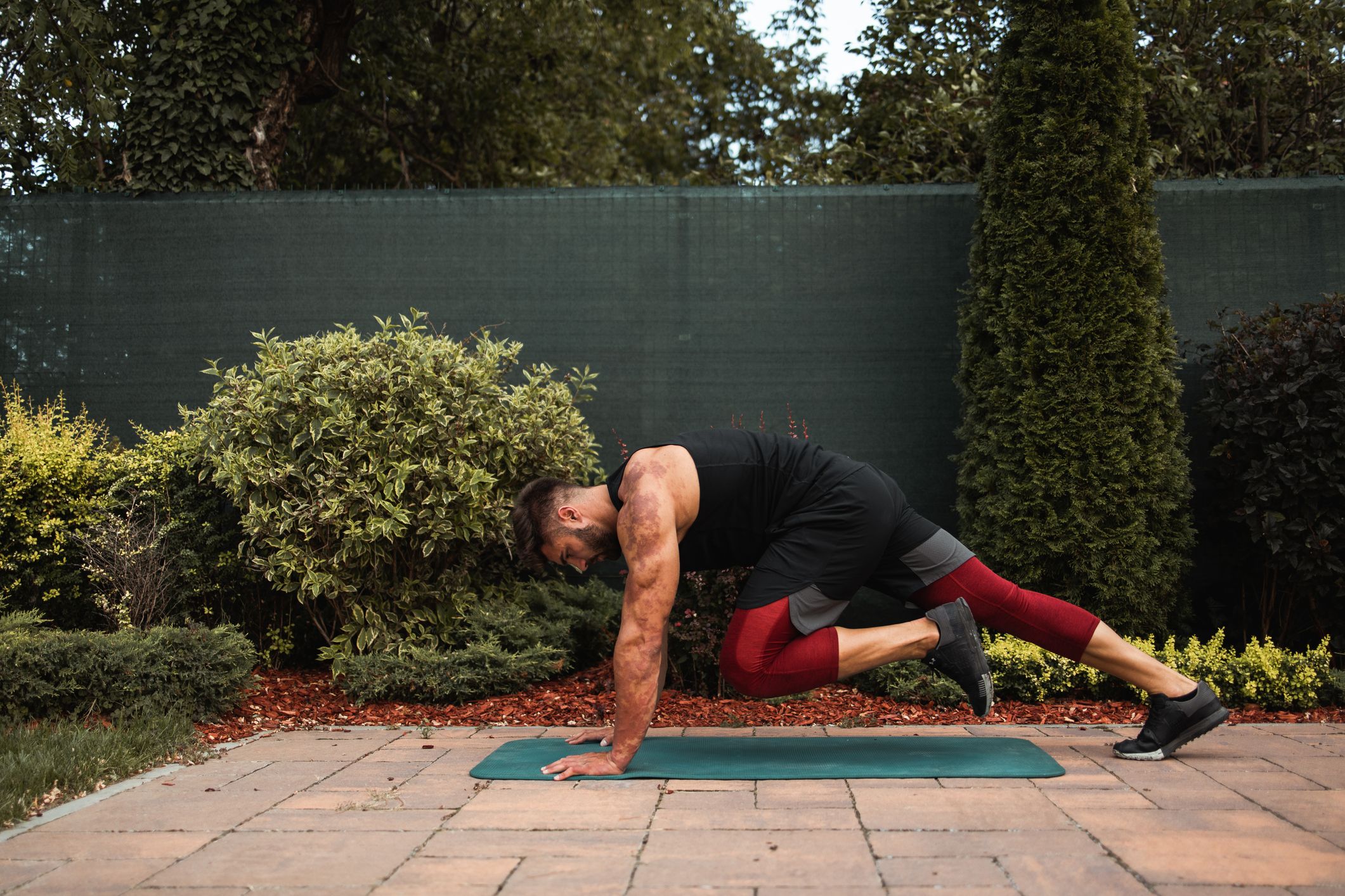 Calisthenics 101: 5 Steps To Follow A Simple Workout Regime at Home